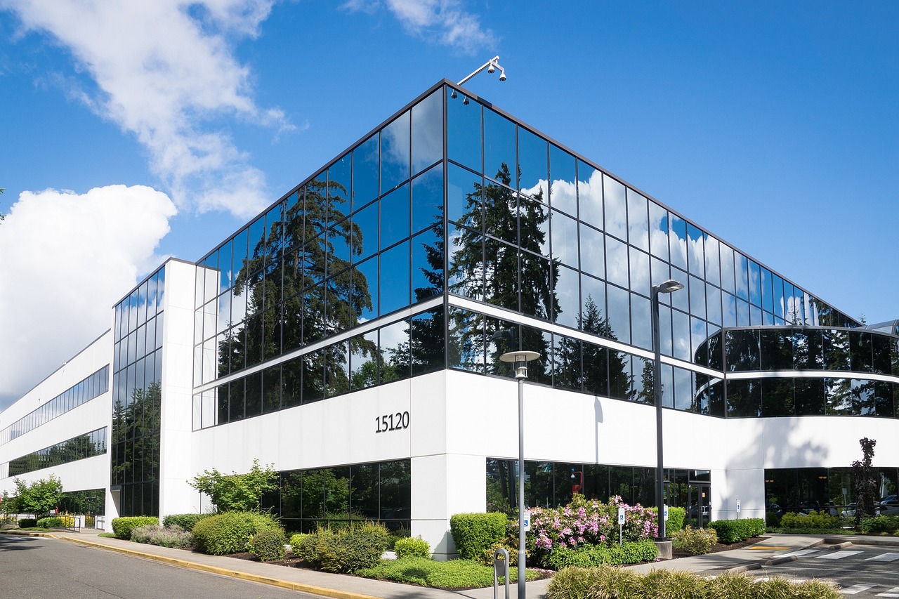 building, glass, sky-1712699.jpg